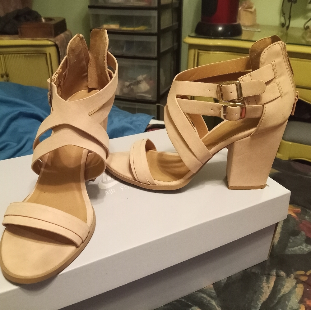Beige sandles
